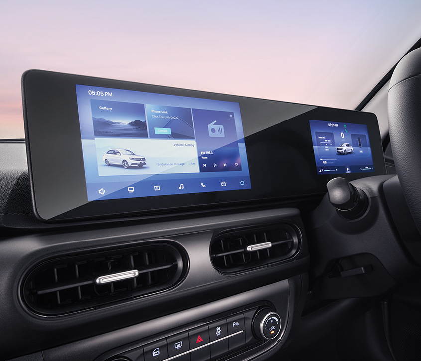 02_16inch_dual_screen