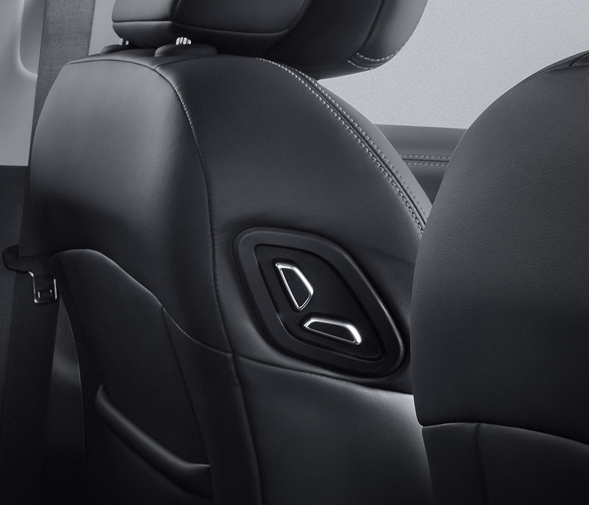 05-4-way-front-passenger-power-seat-with-boss-switch